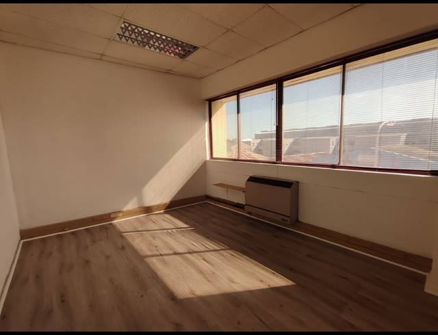 300M² OFFICE TO LET IN MAITLAND